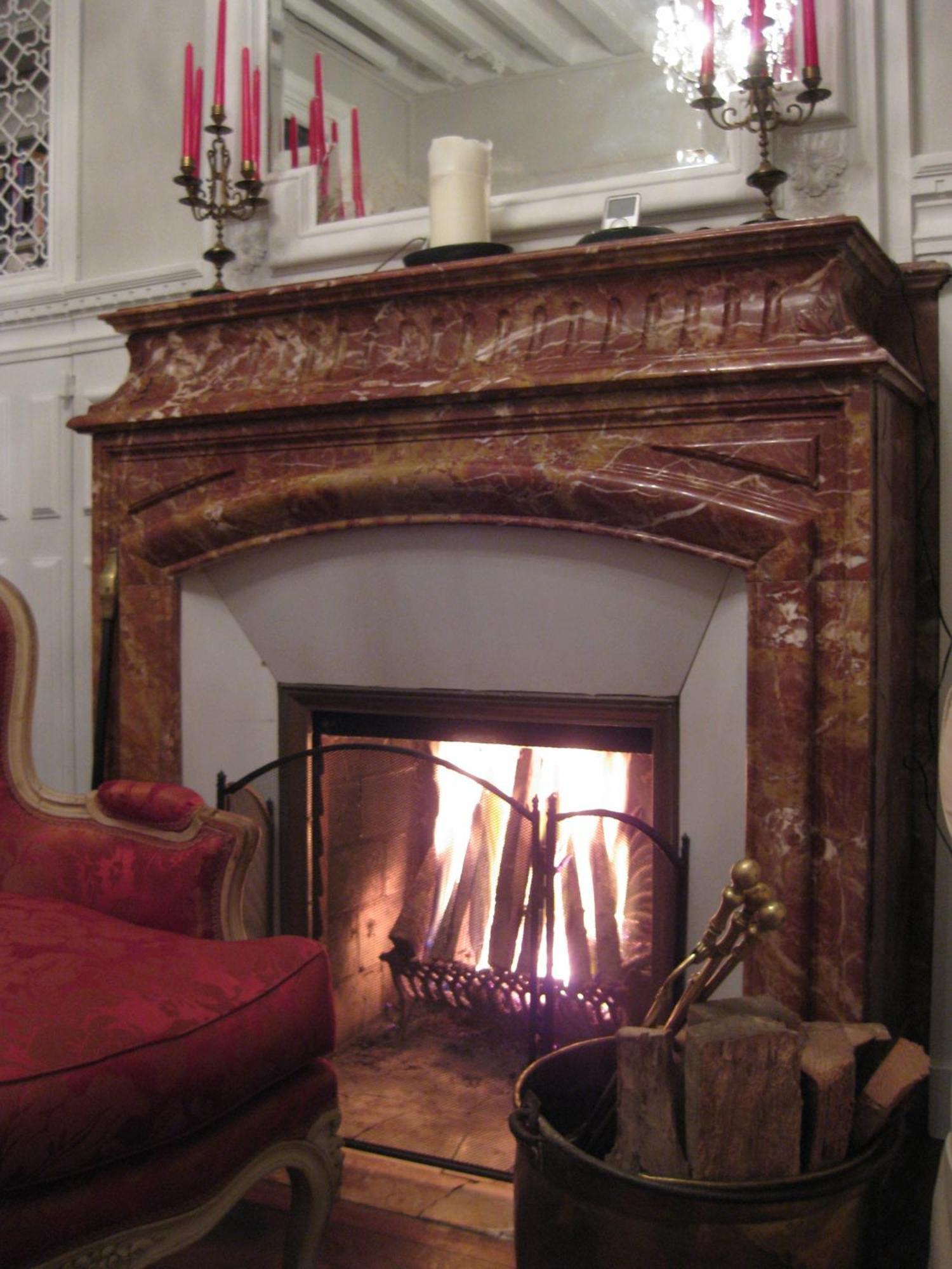 Château de Launay Méry-Corbon Extérieur photo