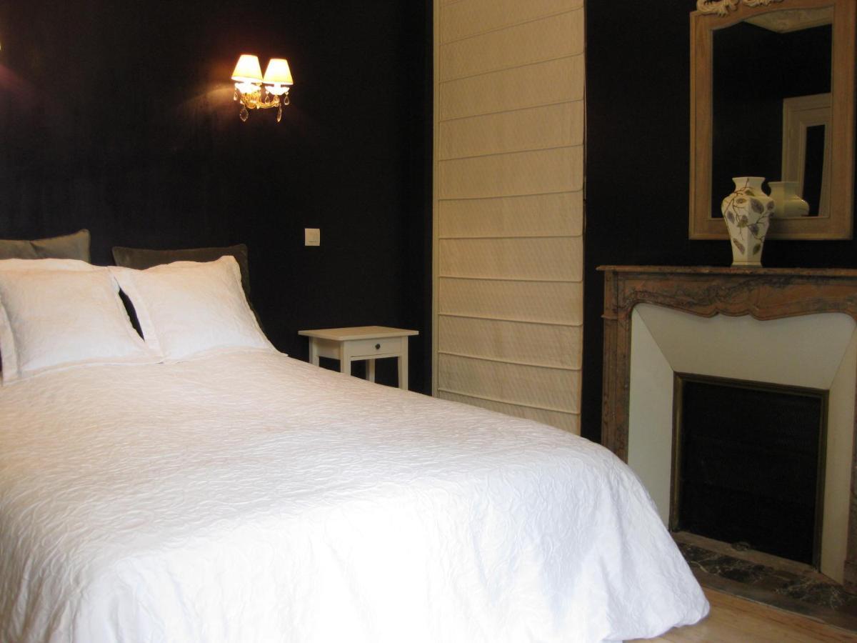 Château de Launay Méry-Corbon Chambre photo